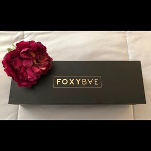 Foxybae Straightening Brush